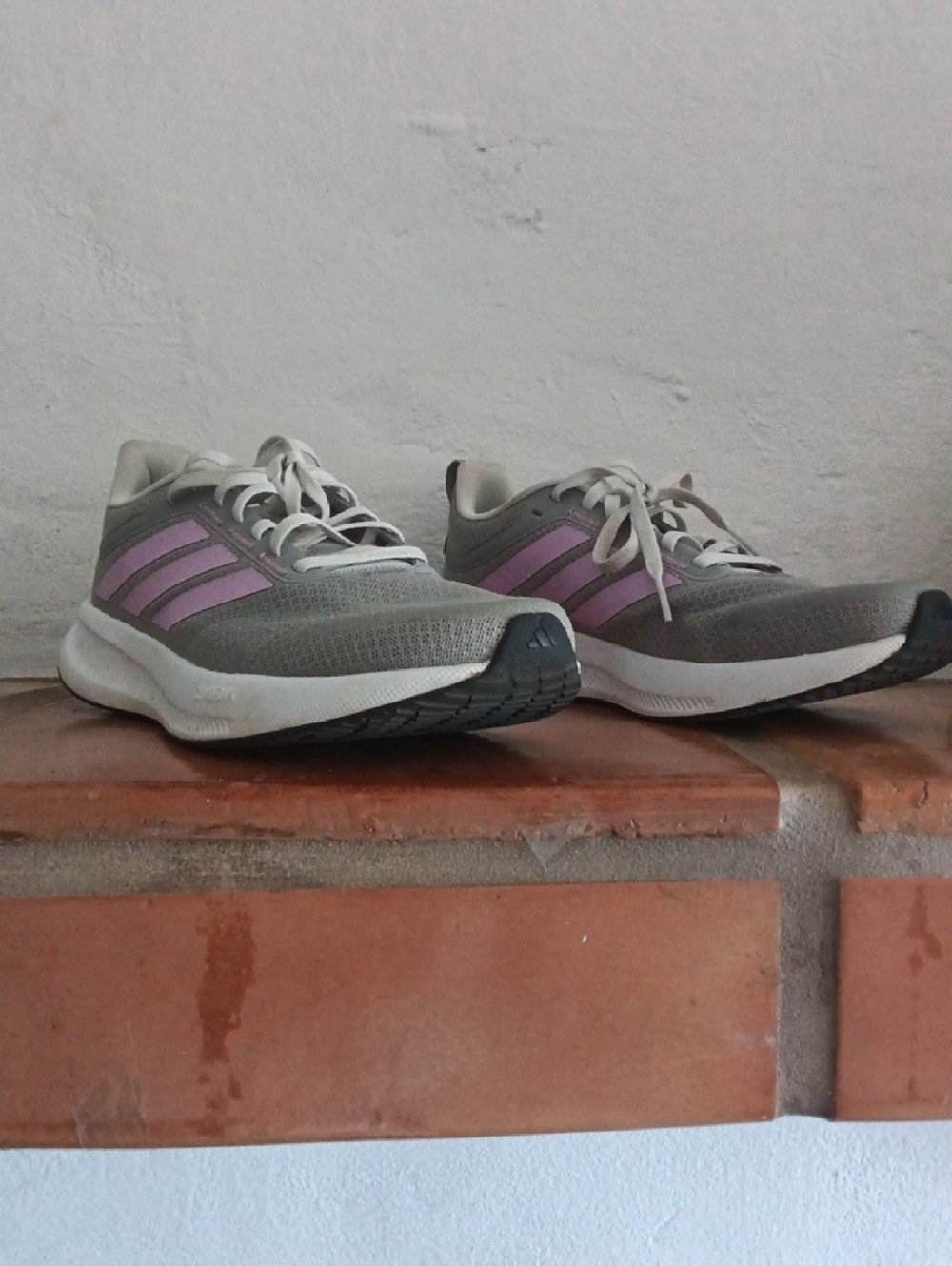 Women's Adidas Cloudfoam Gray and Lilac Athletic Sneakers